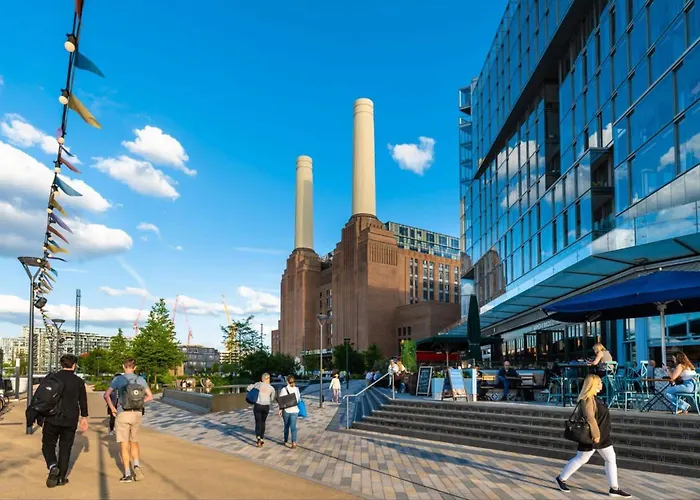 Modern Flat In Battersea