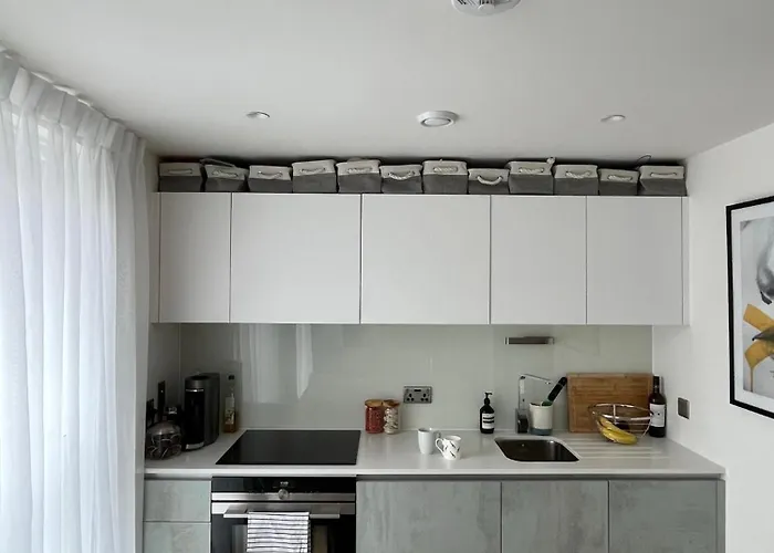 Modern Flat In Battersea